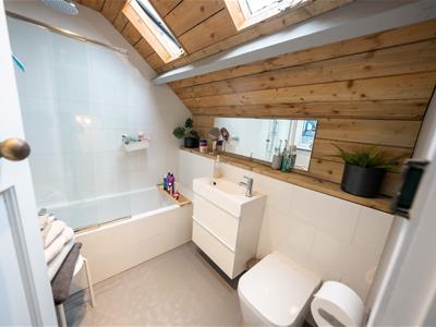 BATHROOM/W.C